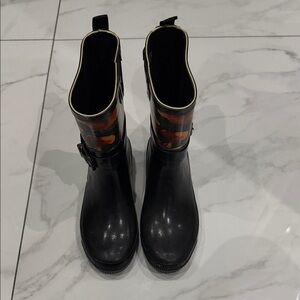 Cougar Black and Red Winter Boots